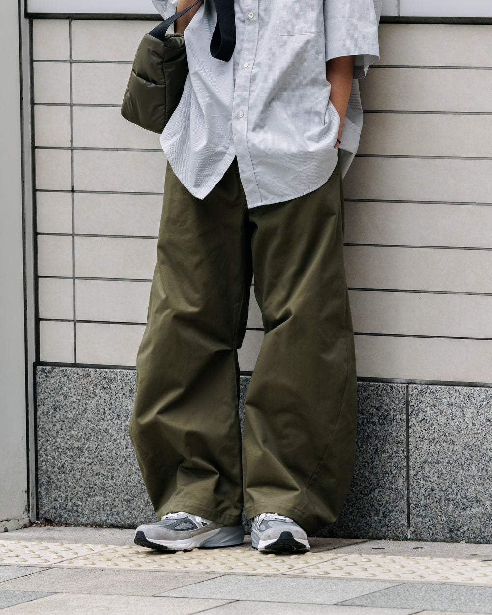 CLESSTE / Barrel Leg Easy Pants (Olive)