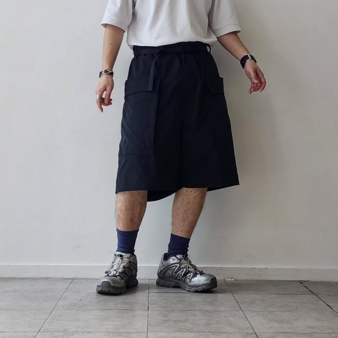 ESSAY / Acid Shorts