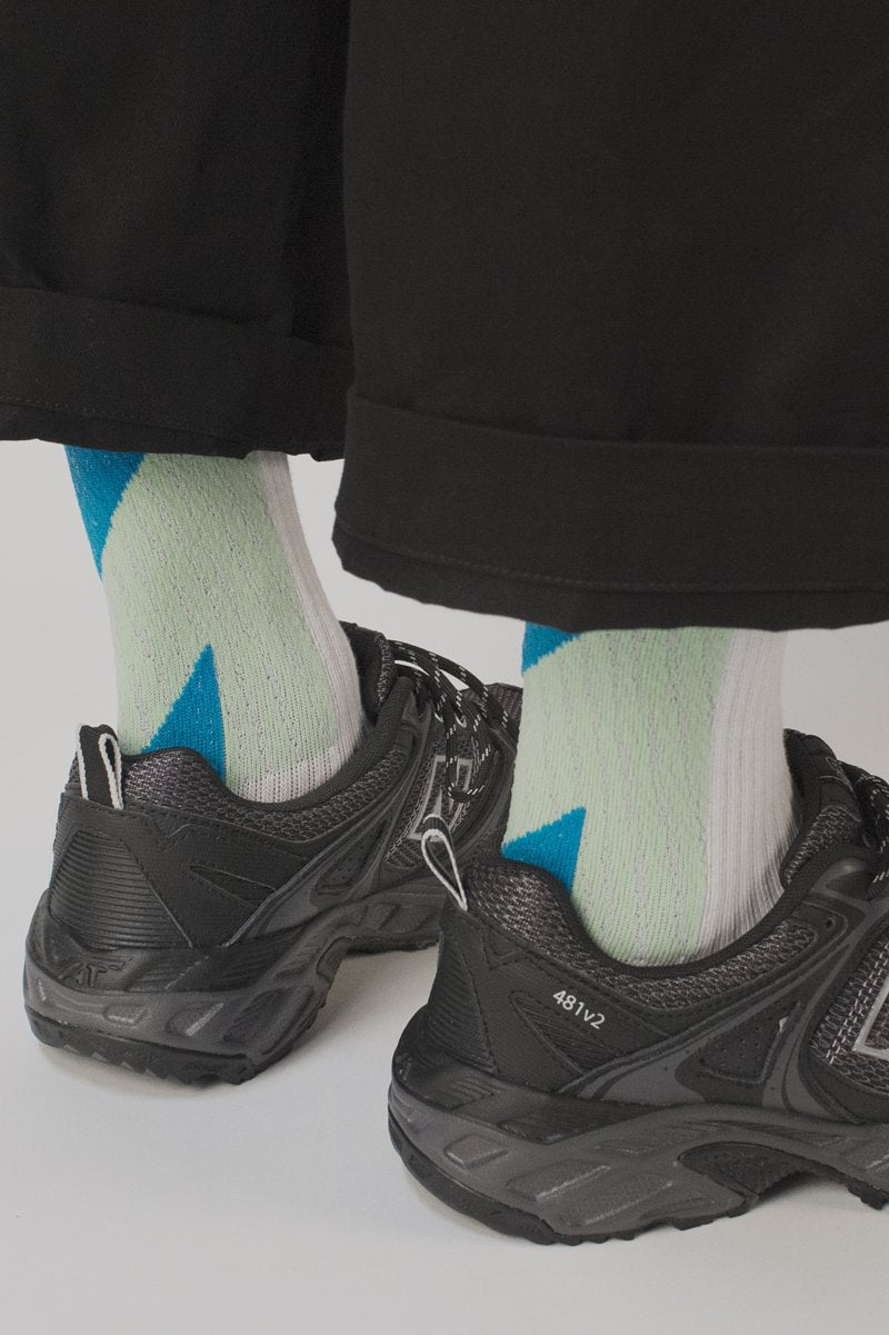 Landing / Teal Green