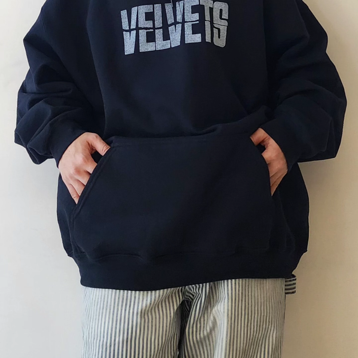 ESSAY / Black Parka - Velvets