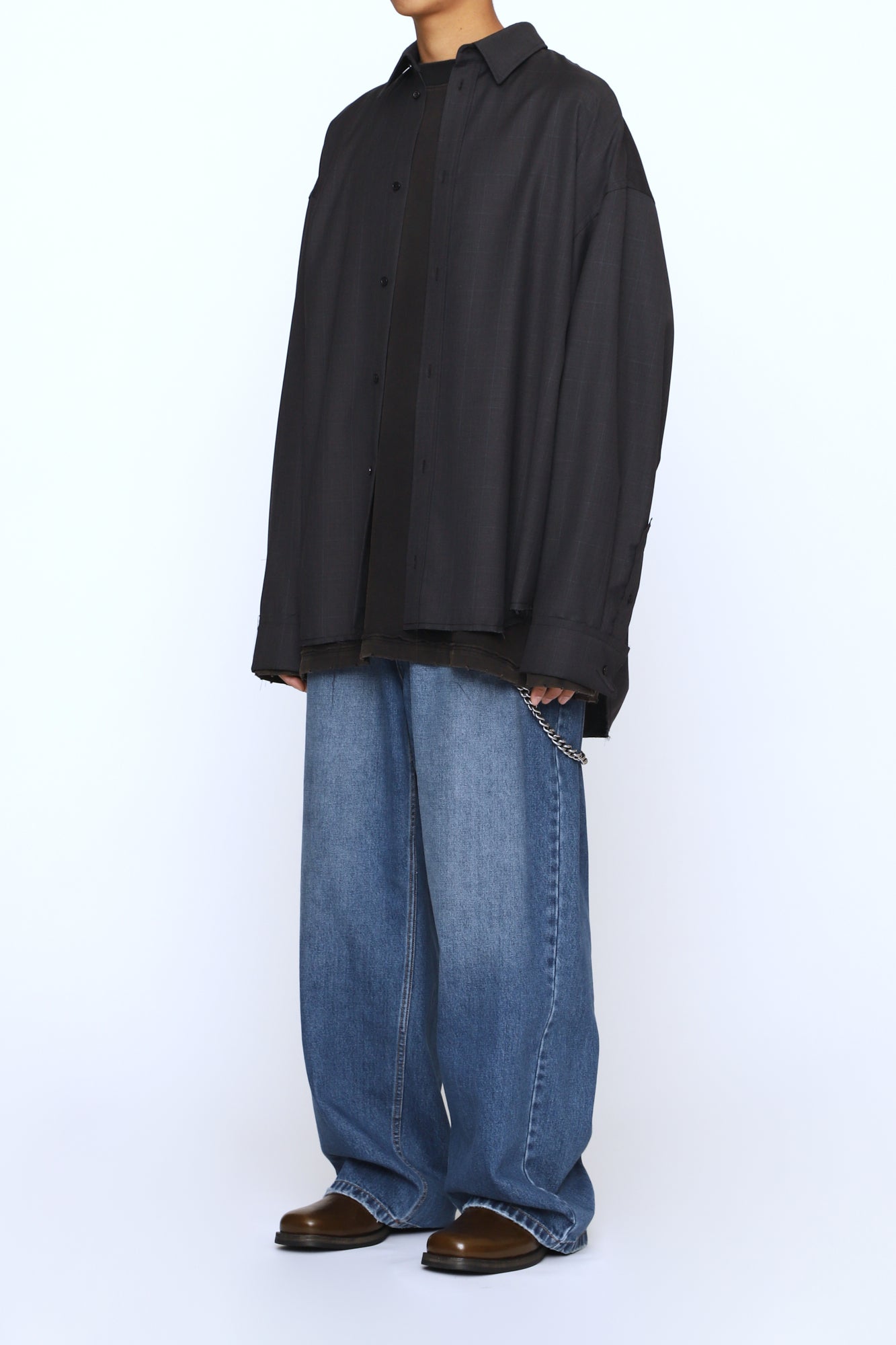 CODA / Indigo Washed Distressed Exrended Cut Luft Jeans