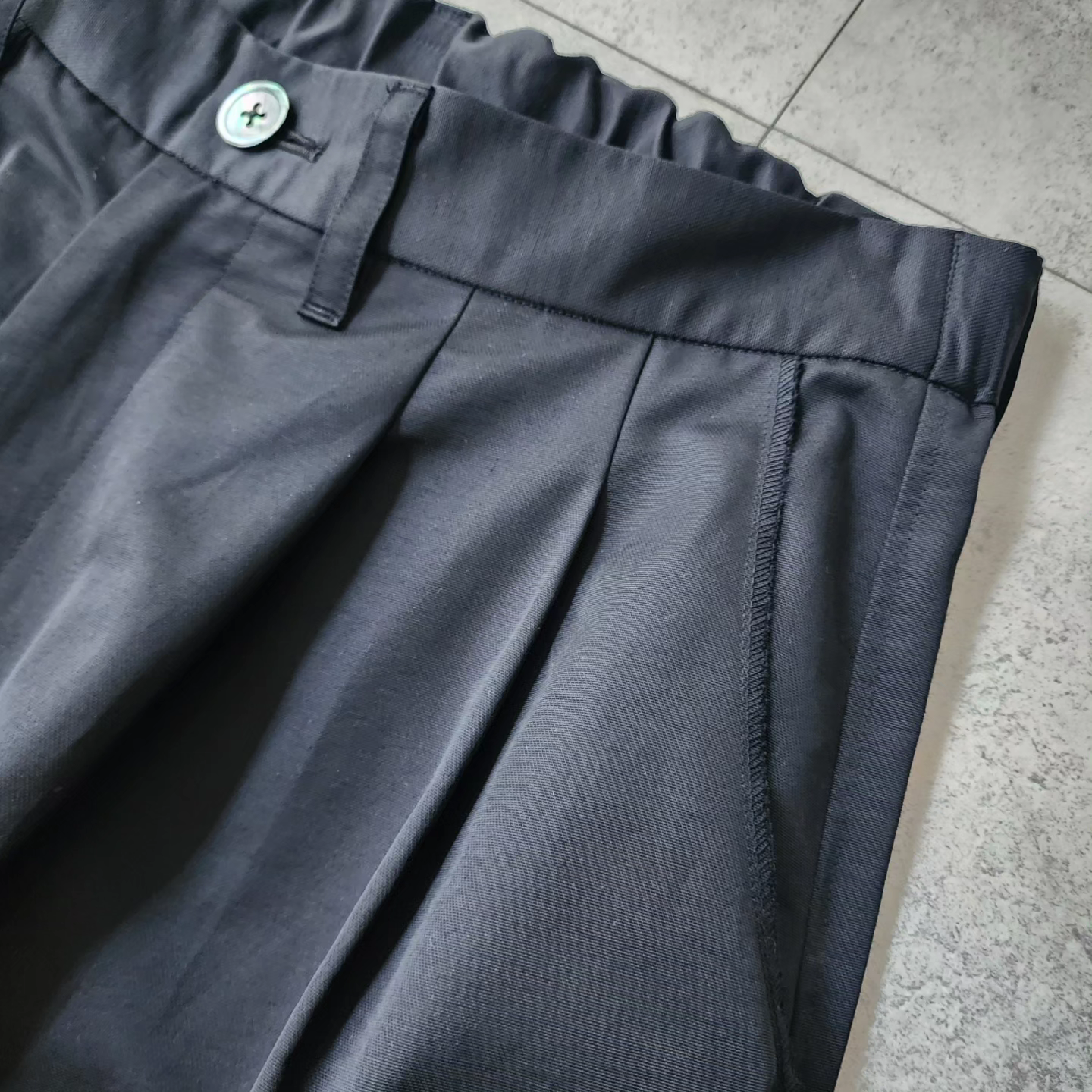 TREE AND BRANCH / Ex. Wide Tuck Pants