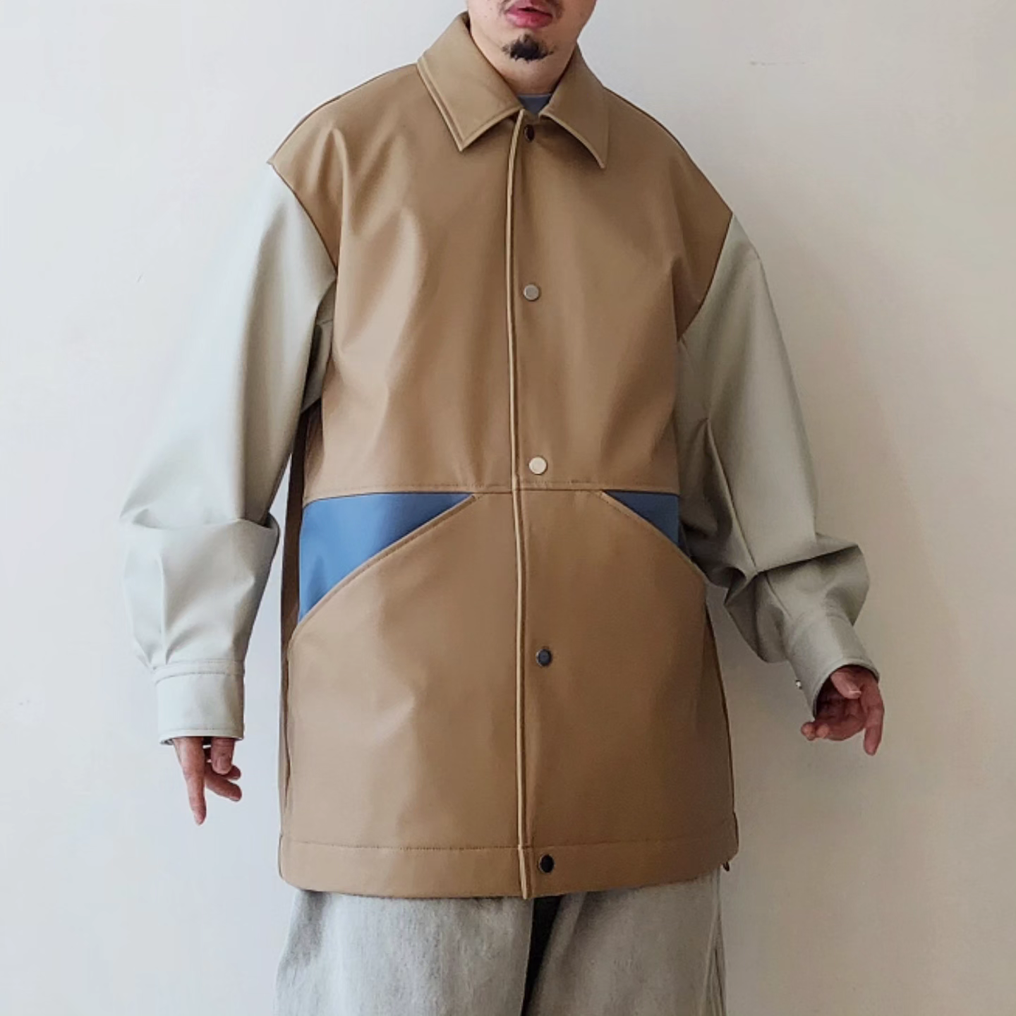 TAUPE / Laminate Blocking Coach Jacket
