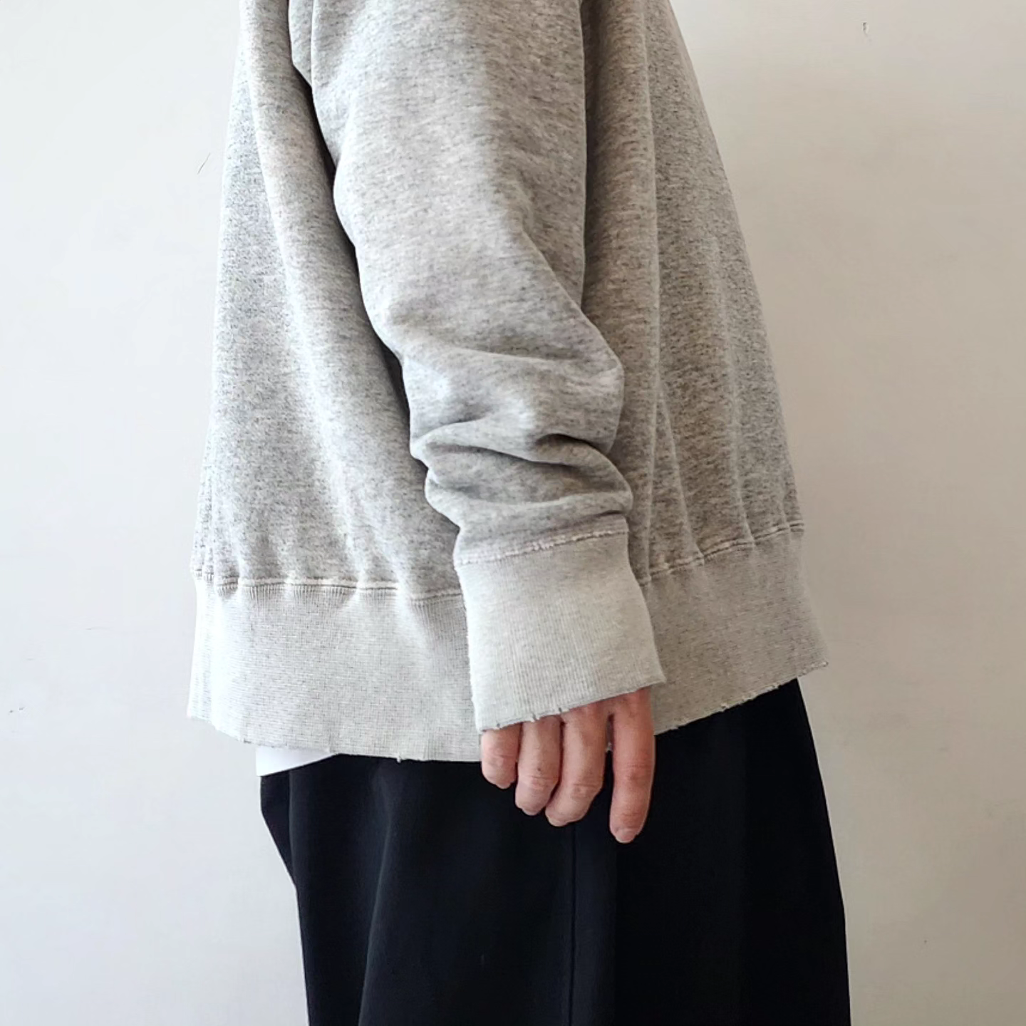 INTERIM / Bleach Hyper Big V Loop Wheel Seamless Sweat Shirt