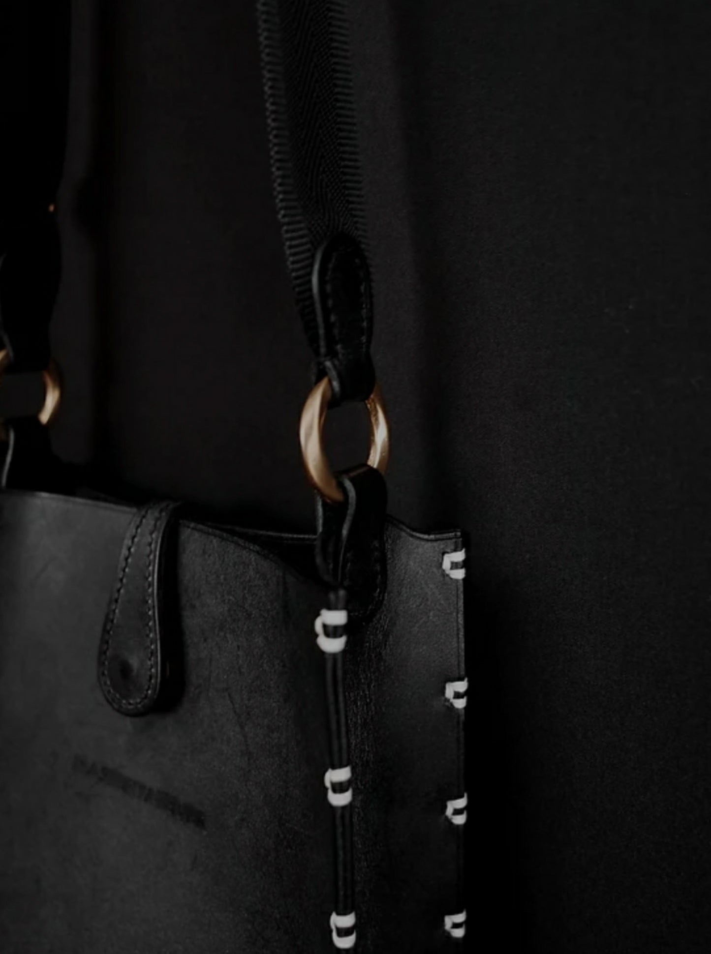 Clean Shoulder Bag