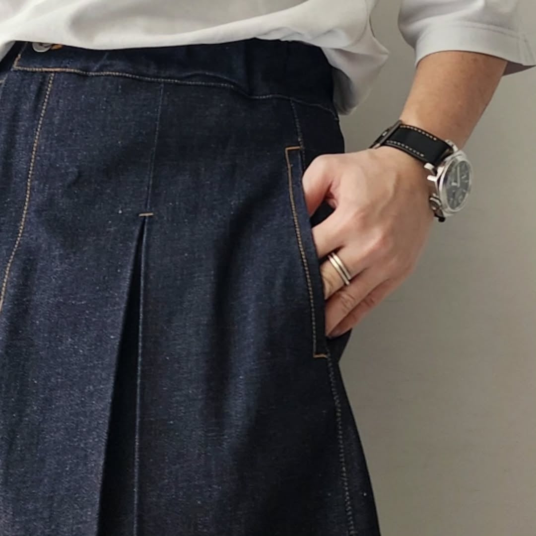 SAGE NATION / Box Pleat Short Denim - Raw Indigo
