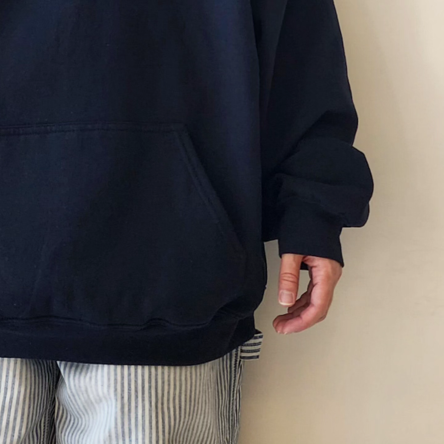 ESSAY / Black Parka - Velvets