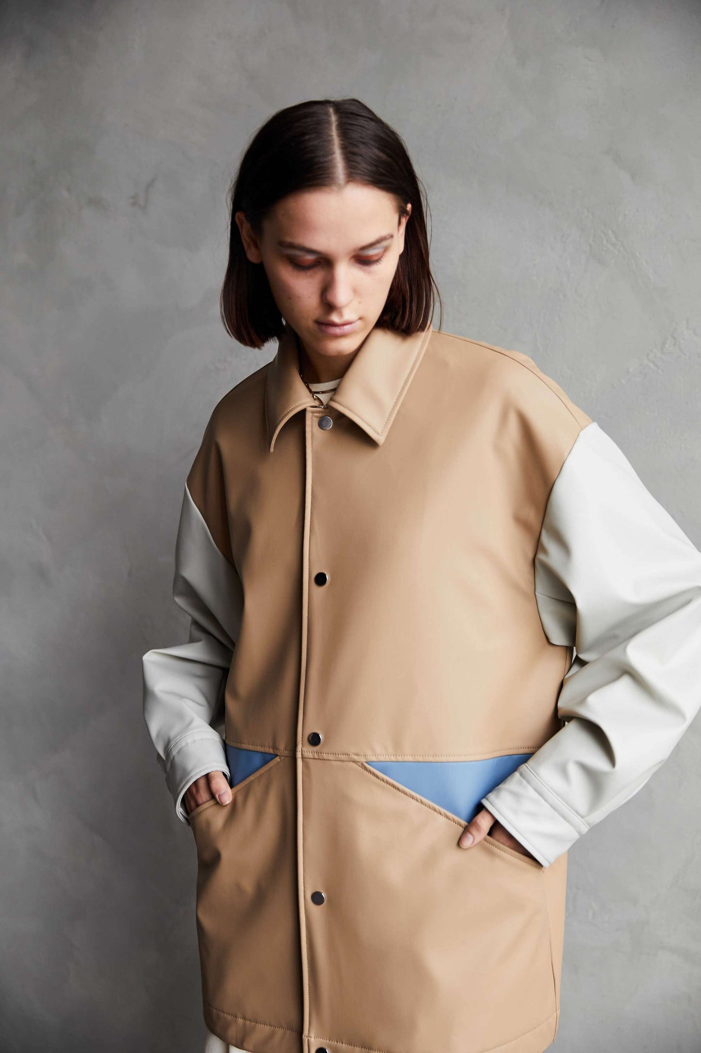 TAUPE / Laminate Blocking Coach Jacket