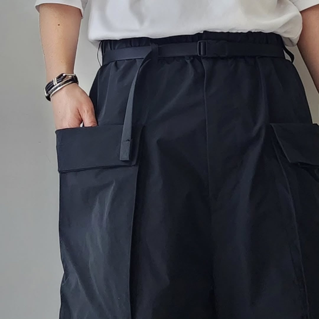 ESSAY / Acid Shorts