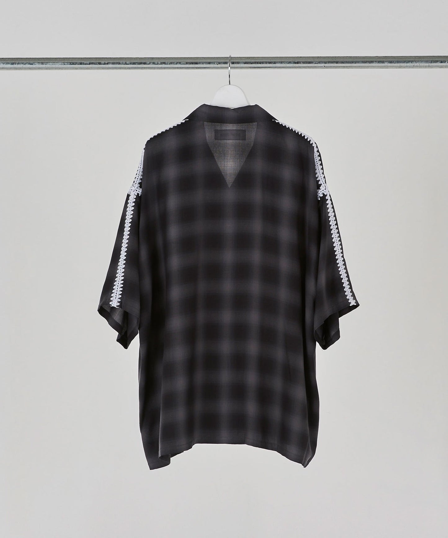 DISCOVERED / Ombre Wide Open Collar Shirts