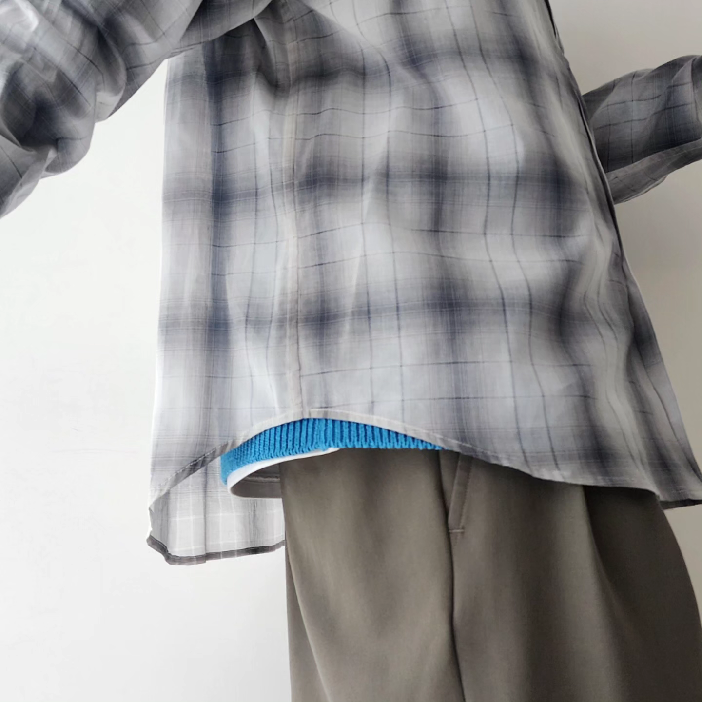 FACTOTUM / Voil Cotton Round Hem Shirt