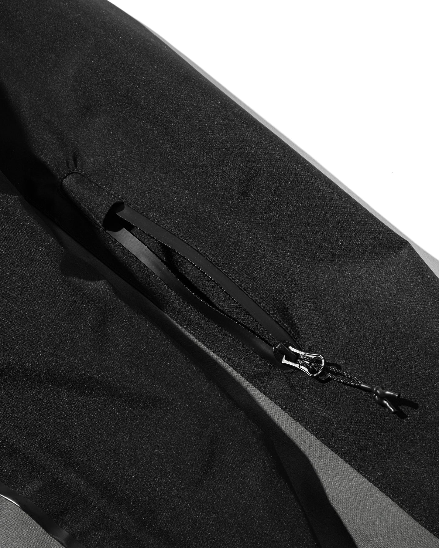 CLESSTE / +Phenix Windstopper ® By Gore-tex Labs City Mountain Parka