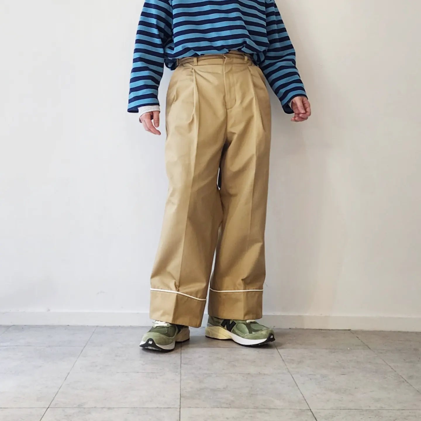 Epiping Tuck Wide Trouser