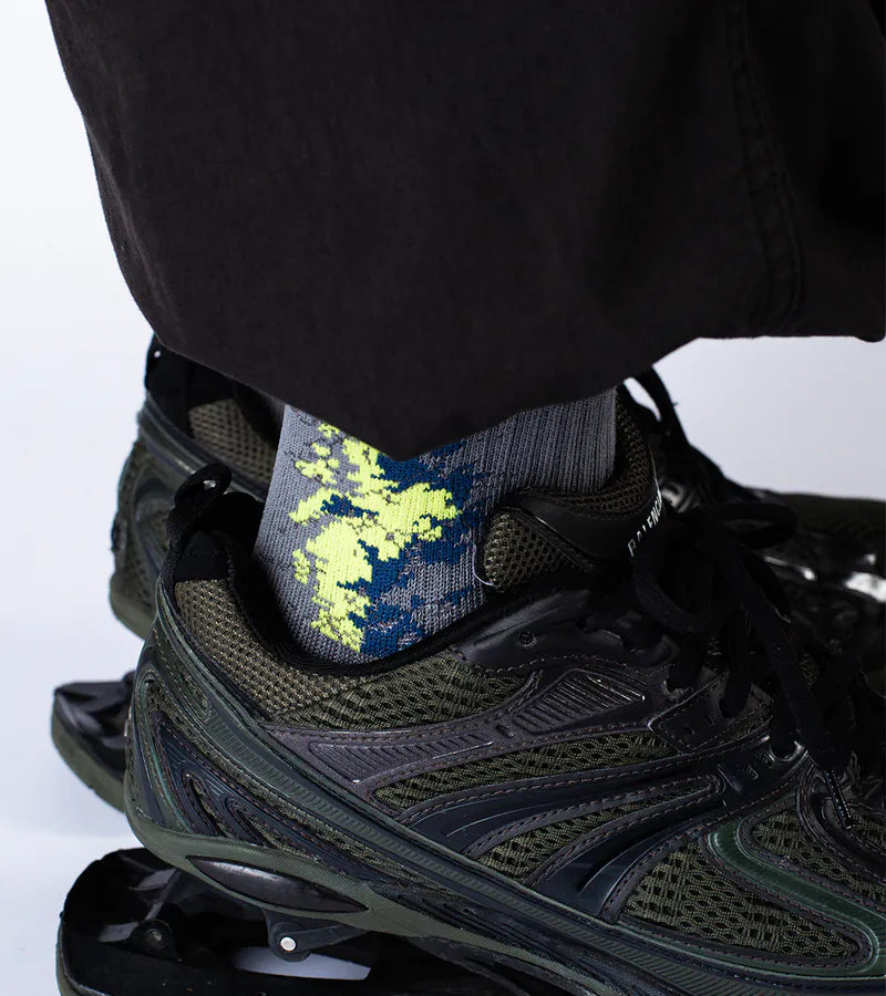 NOZZLEQUIZ / Gradient fntsy - LANDING Midcalf socks