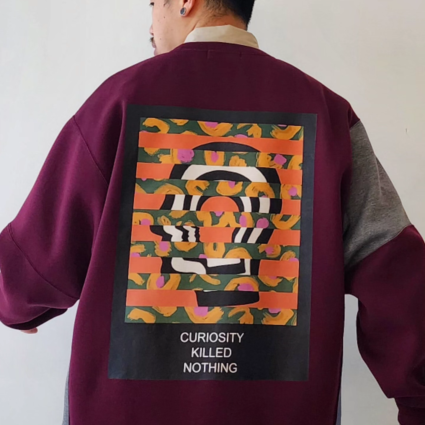 TAUPE / Flower Head Sweat Shirt