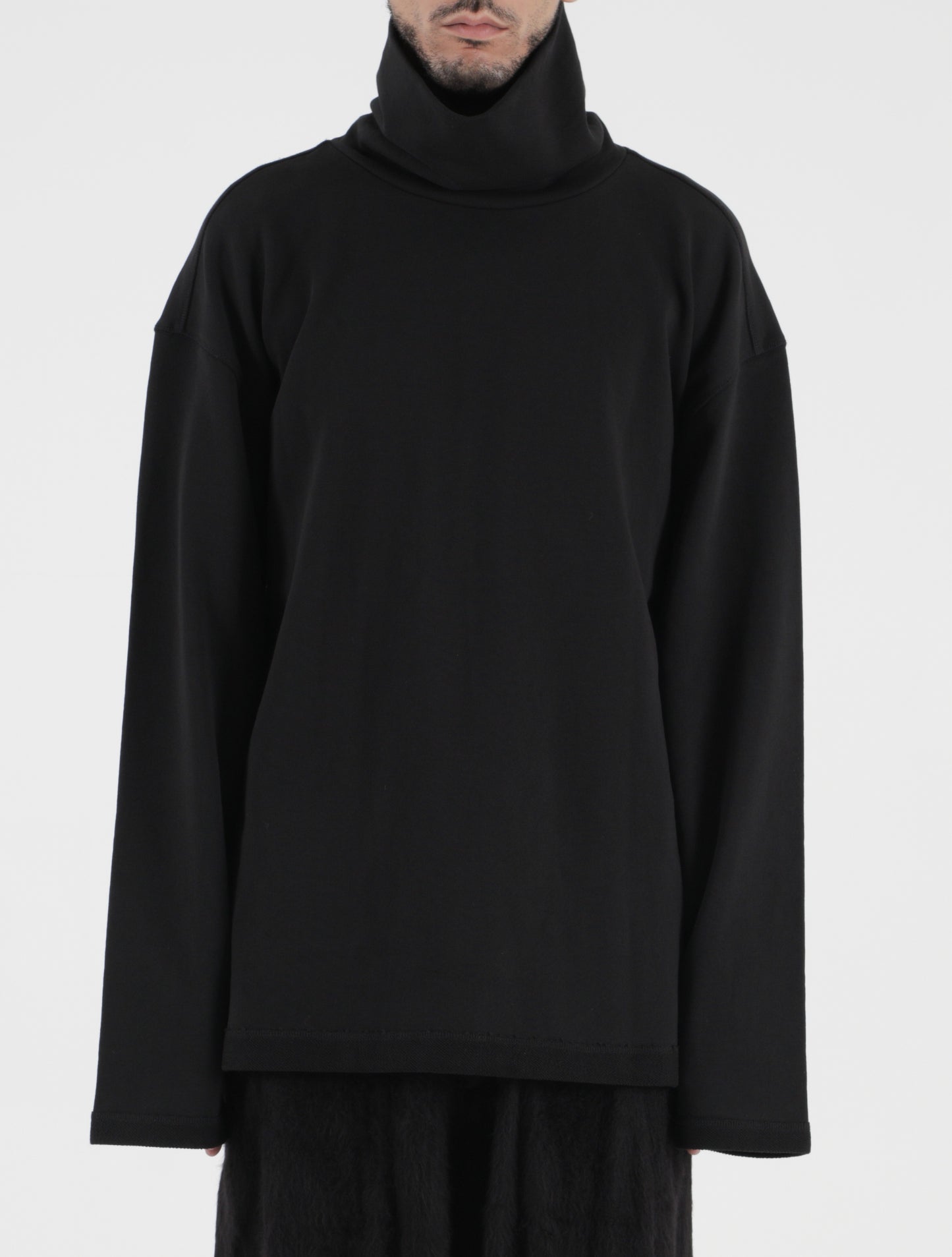 Black Kayan Oversize Turtleneck Sweat Shirt