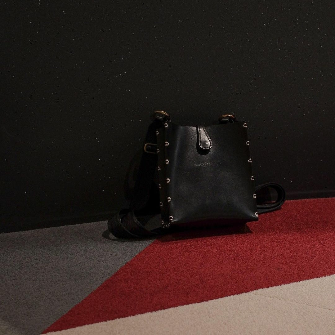 Clean Shoulder Bag