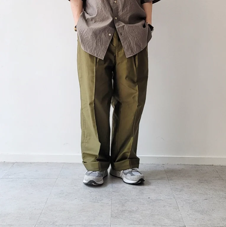 Loosely Twist Moleskin 1-Tuck Baggy Slacks