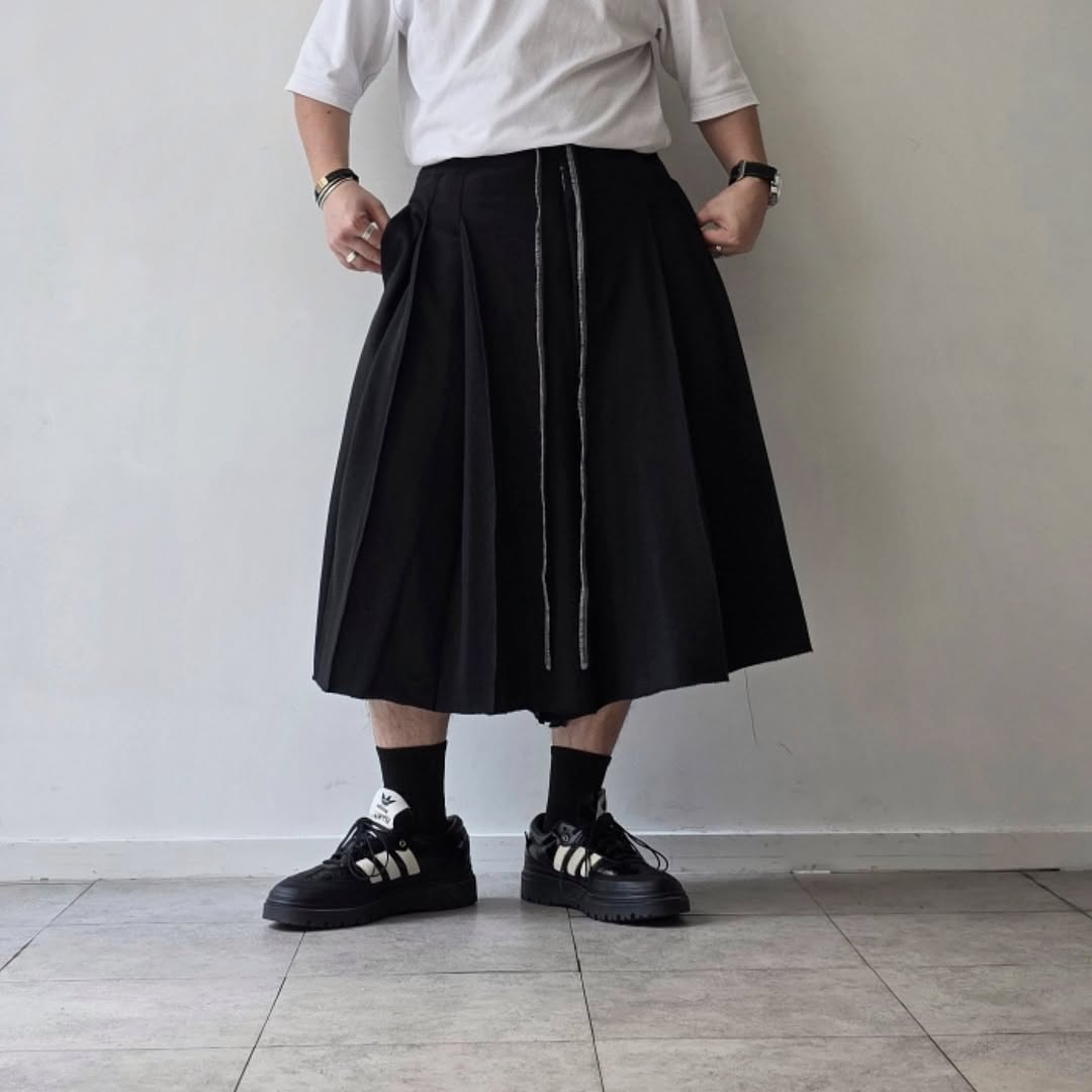 SHINYAKOZUKA / Mint Condition Upcycled Home Scottish (Black