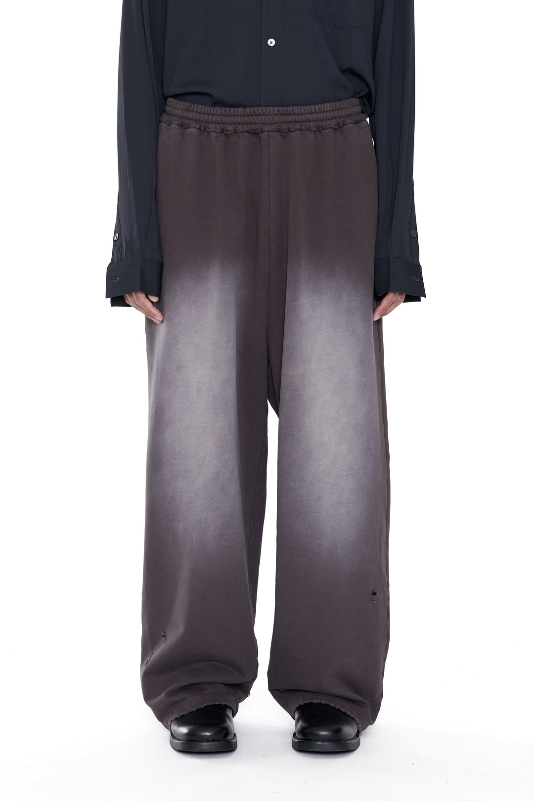 CODA / Worn Black Aging Faded Damage Sweatpants