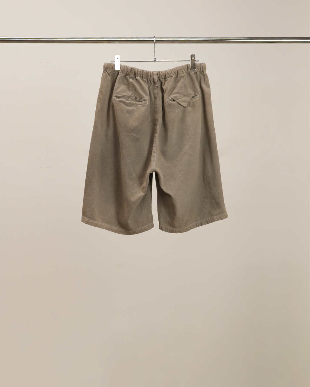 ANCELLM / C/R Duck Short Pants (Greige)