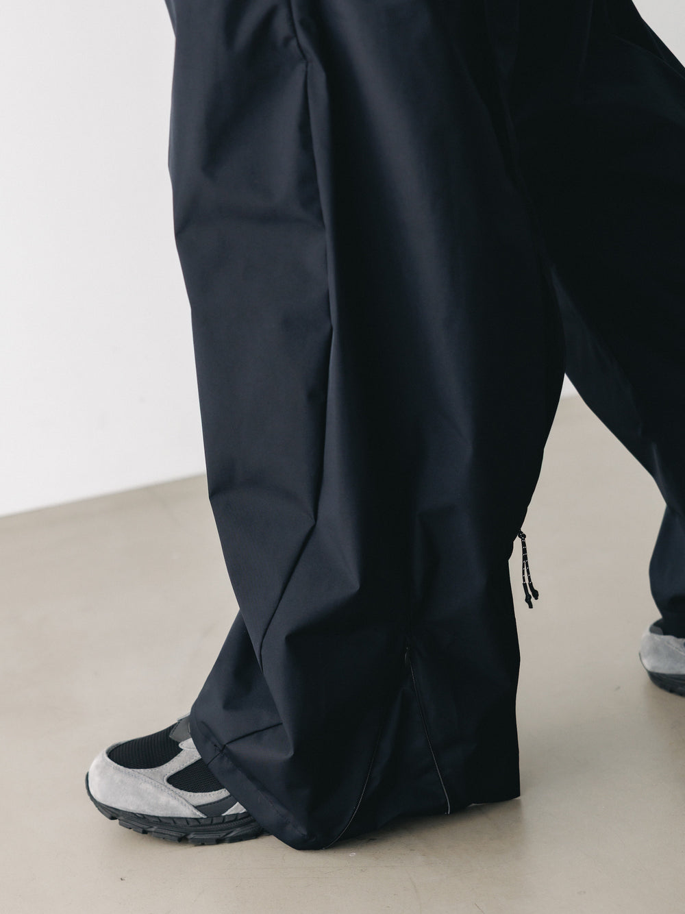 CLESSTE / +Phenix Windstopper ® By Gore-tex Labs City Barrel Leg Pants (Black)