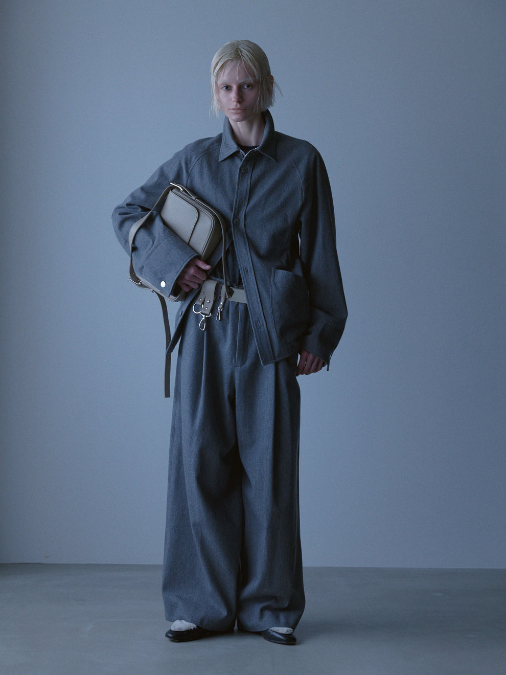 RICH I / Tucked Wide Trousers (Gray)