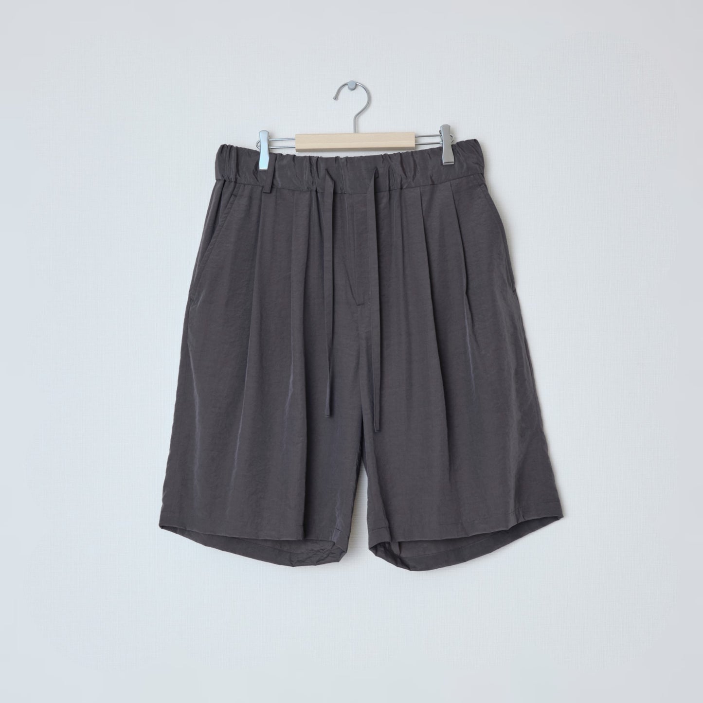 BLANC YM / Salt Shrink Cupro Half Pants (Brown)