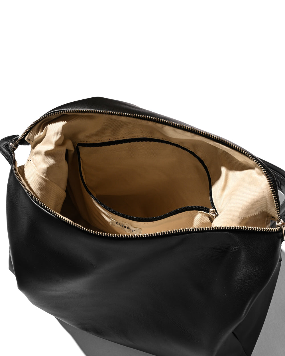 CLESSTE / Leather Nomad Bag