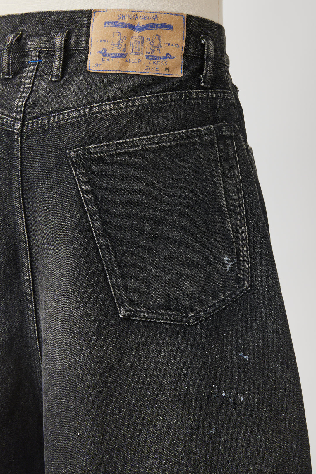 SHINYAKOZUKA / Painted Ordinary City Loose Shorts (Black)