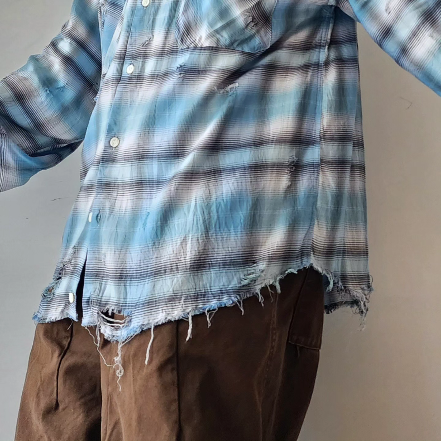 THE JEAN PIERRE / Grunge Destroy Plaid Shirt