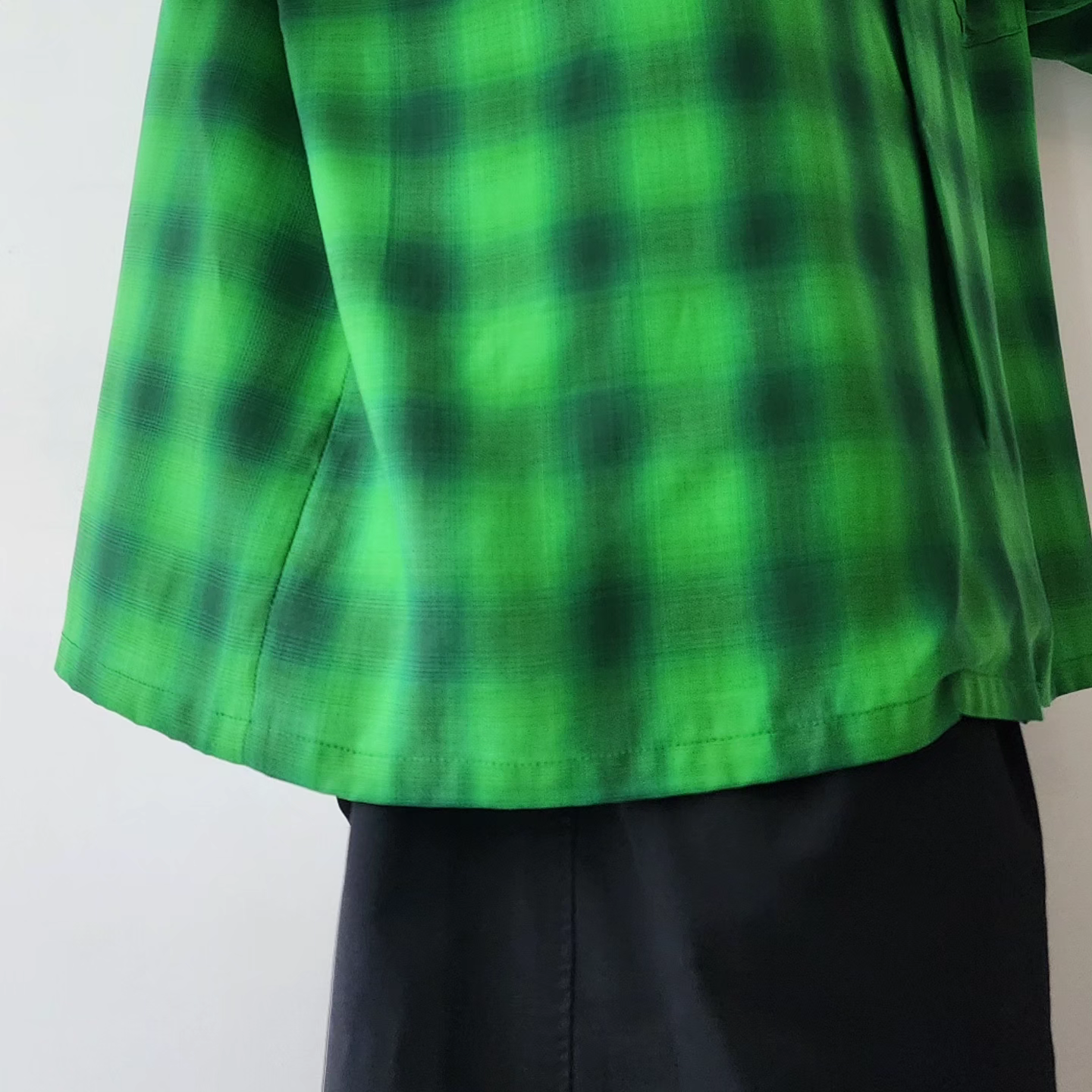 DISCOVERED / Ombre Wide Open Collar Shirts