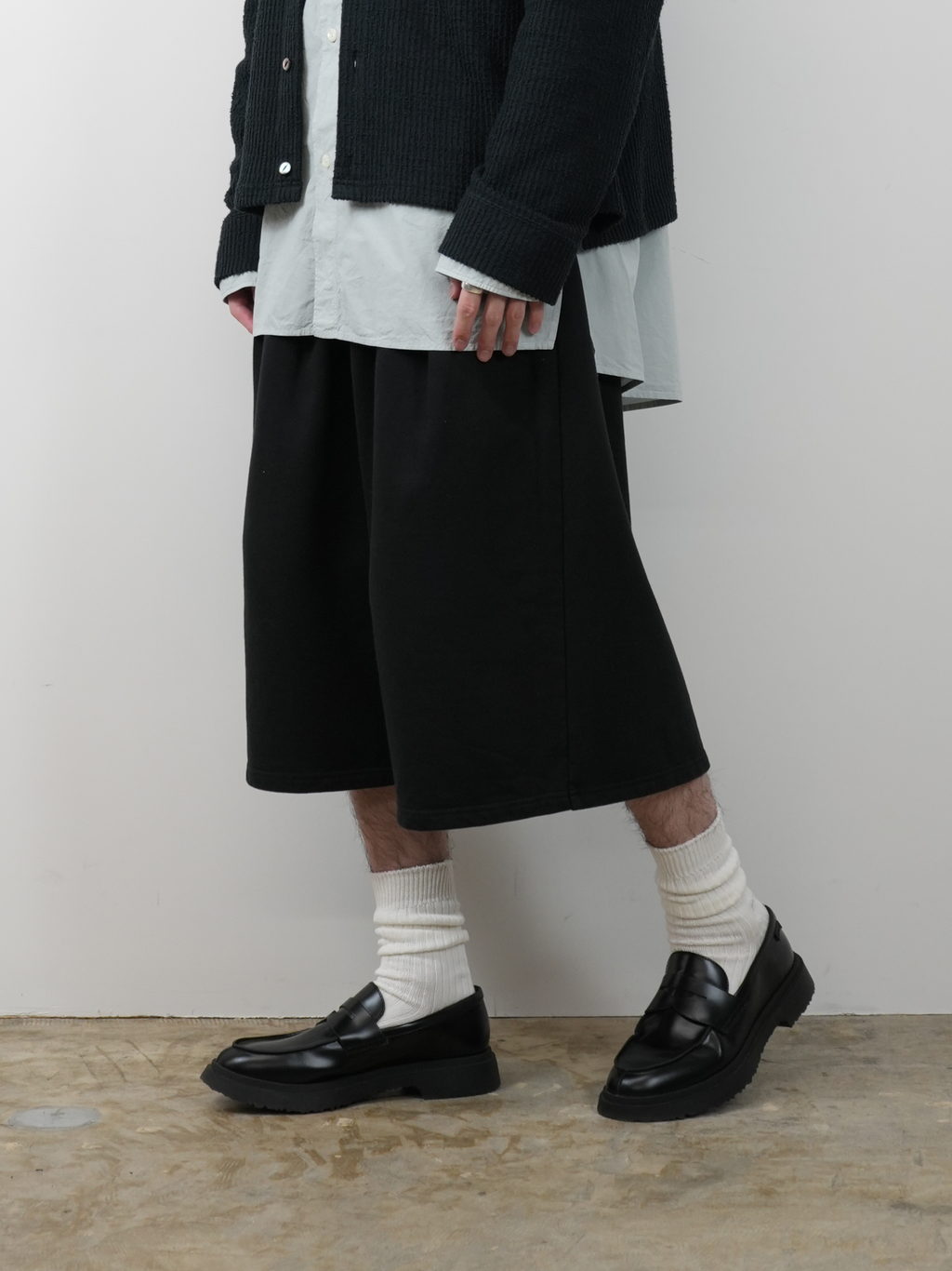 ANCELLM / 3/4 Tuck Sweat Shorts