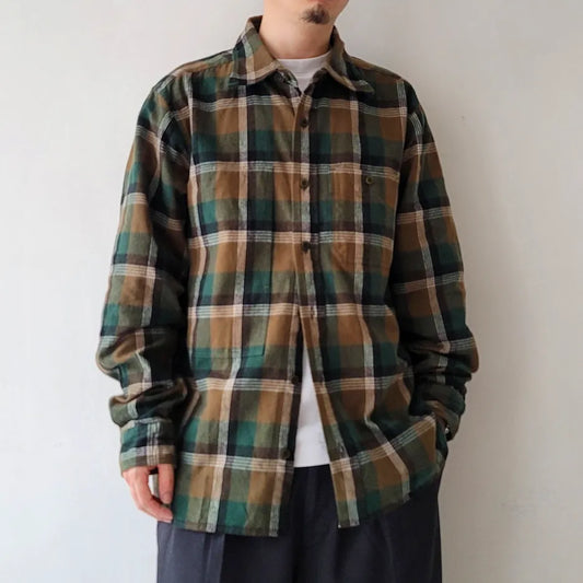 Brushed Dark Tone Plaid Cotton Cloth / Asymmetric Pocket Work Shirt