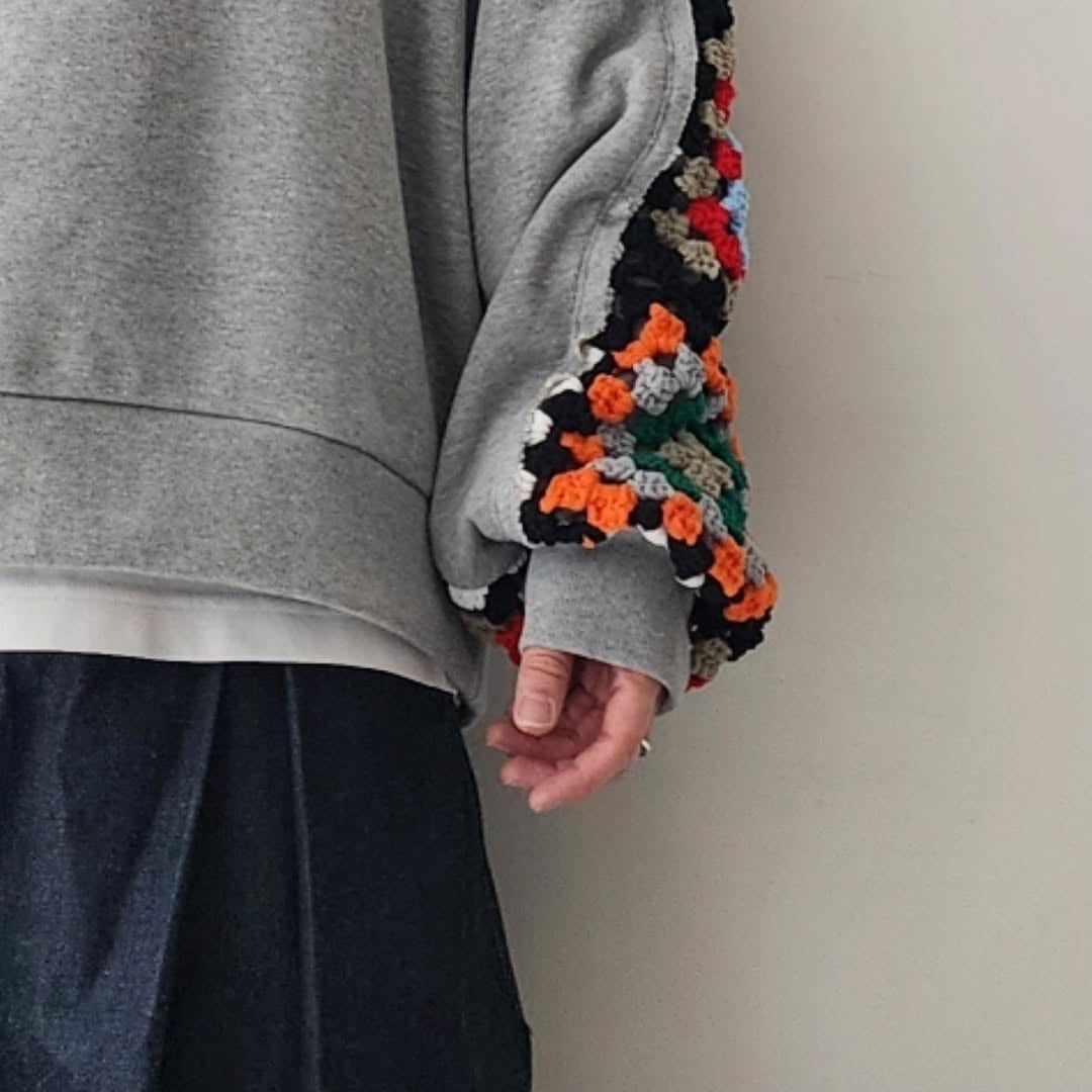 DISCOVERED / Crochet Sleeve Sweat