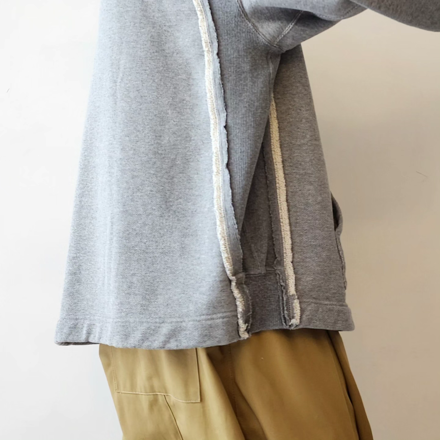 WELLDER / Cut Off Hooded