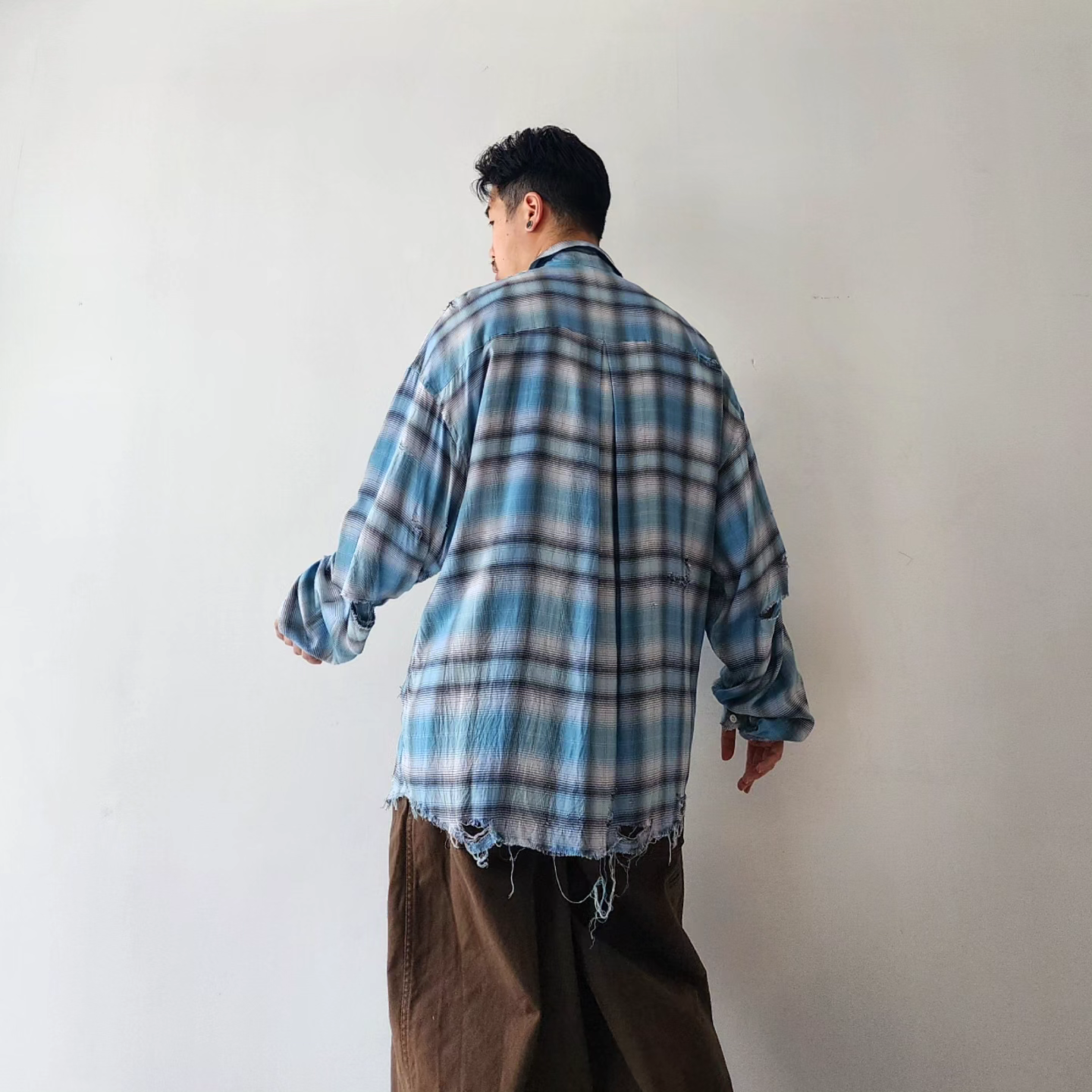 THE JEAN PIERRE / Grunge Destroy Plaid Shirt