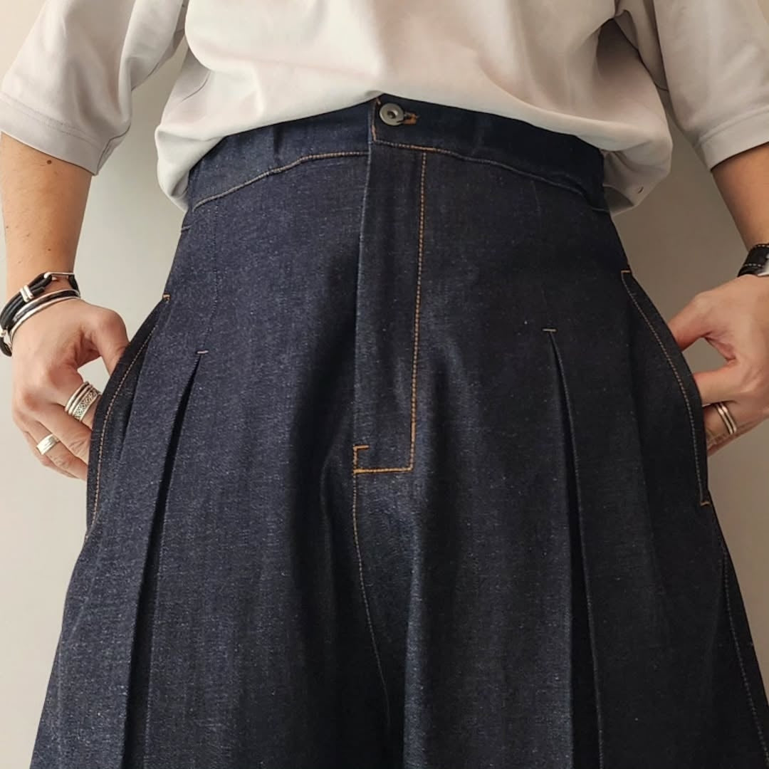 SAGE NATION / Box Pleat Short Denim - Raw Indigo