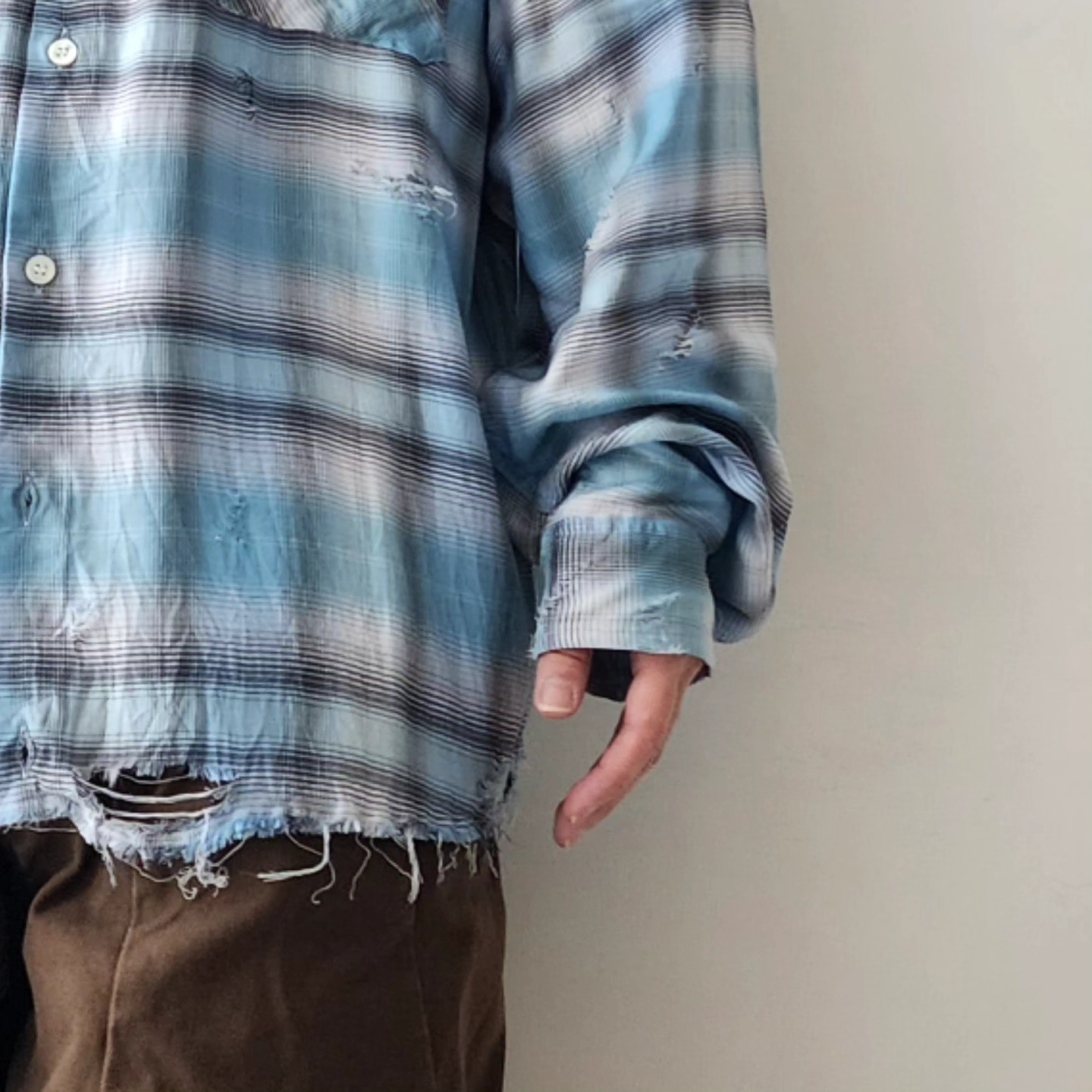 THE JEAN PIERRE / Grunge Destroy Plaid Shirt