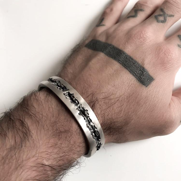 Broken Bangle