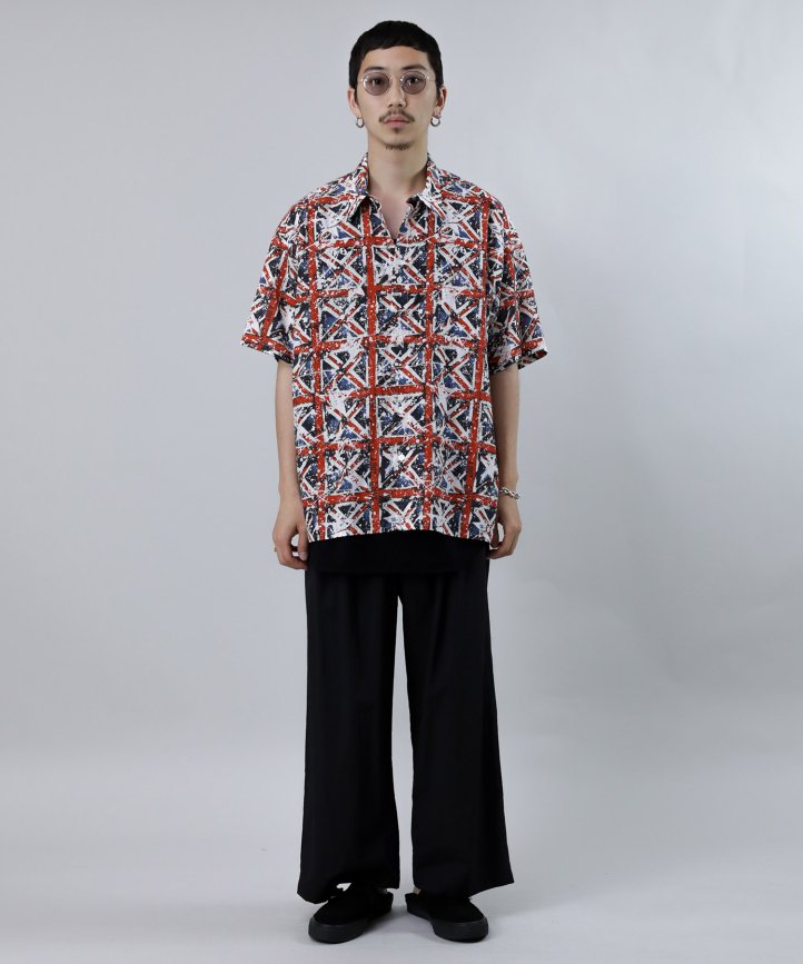 A BOY A MAN UK” H/S SH_RED