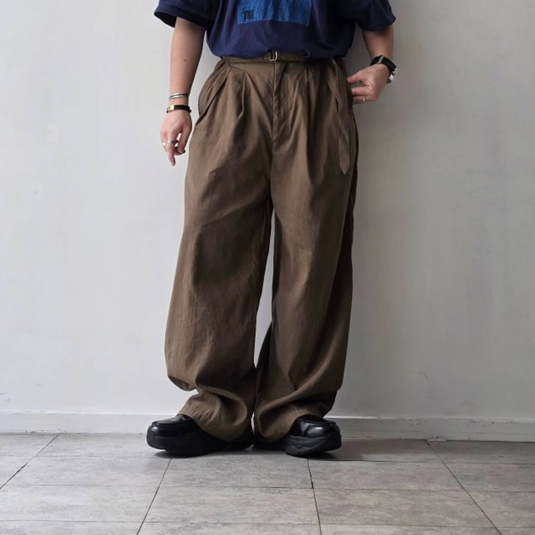 ANCELLM / Linen Poplin Belt-Less Slacks (Brown)