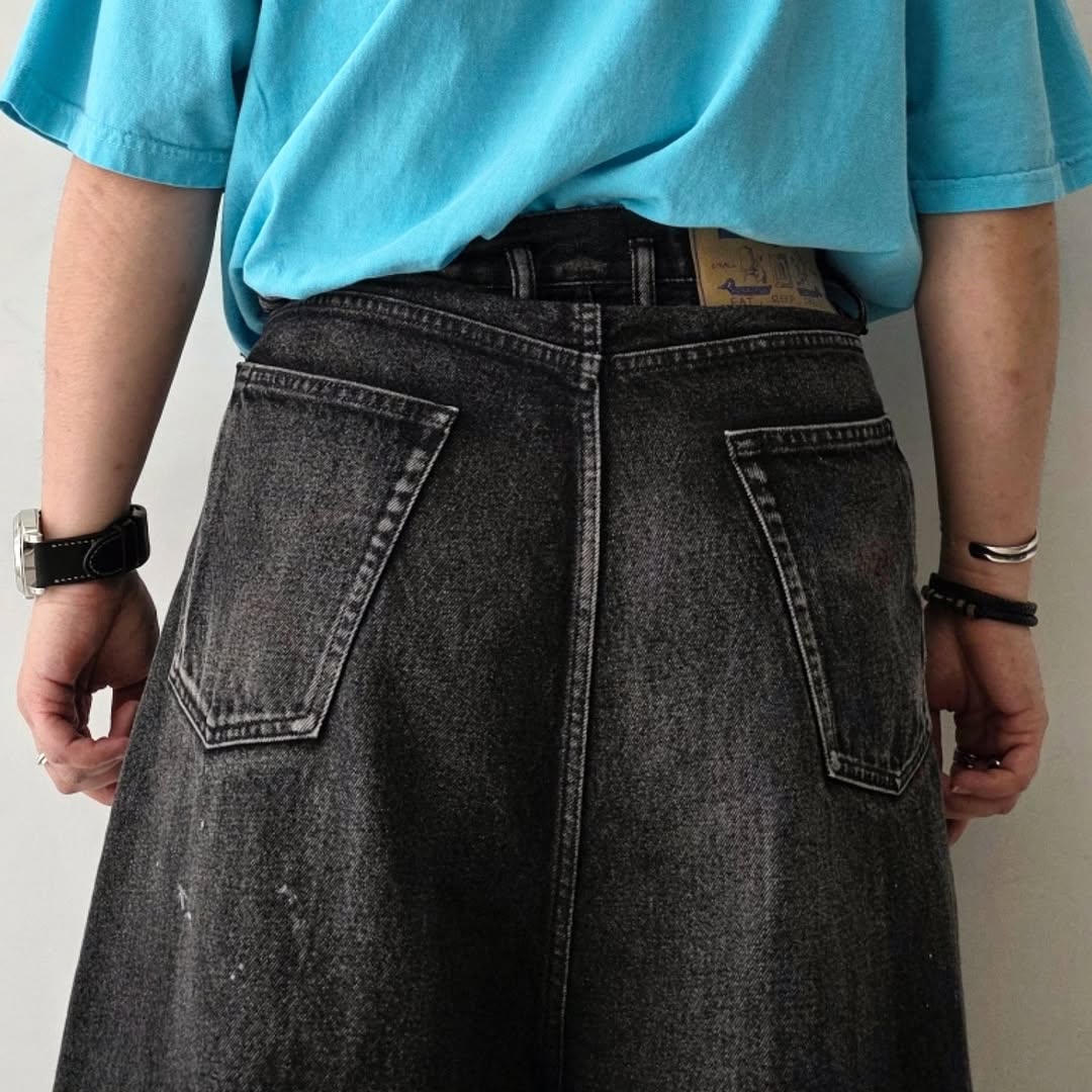 SHINYAKOZUKA / Painted Ordinary City Loose Shorts (Black)