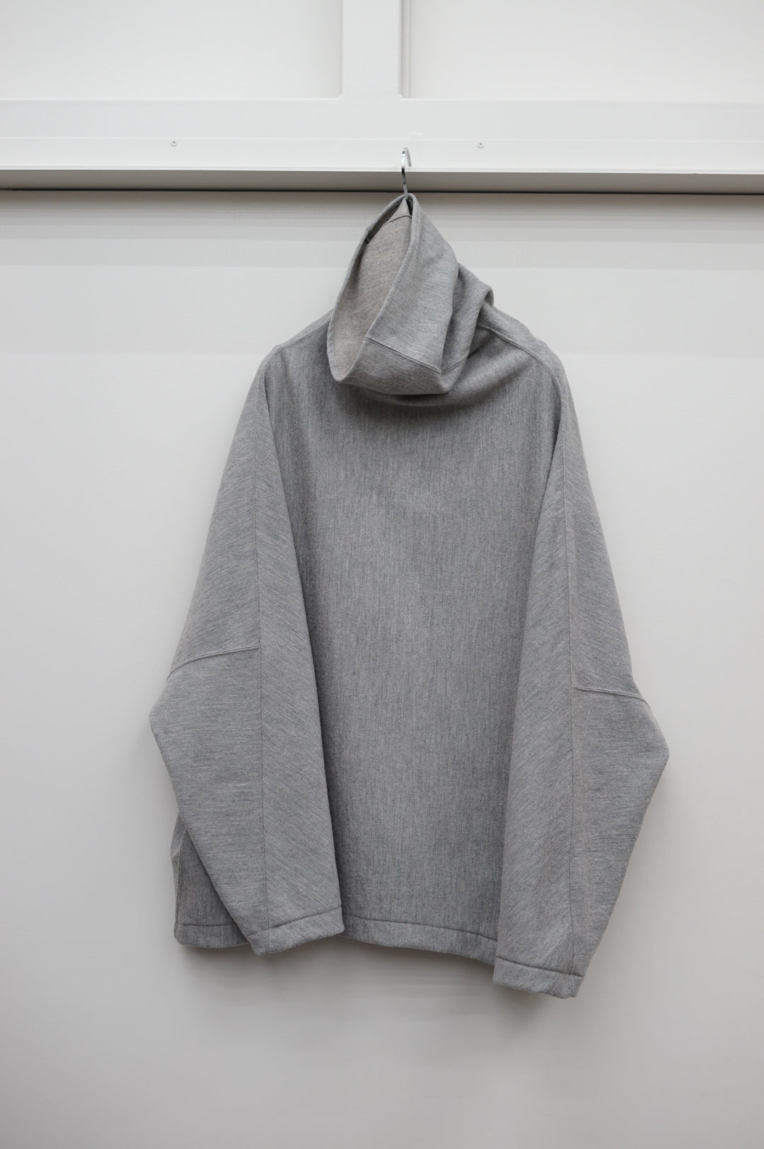 NONNOTTE / Draping H/N Long-Sleeve Pullover