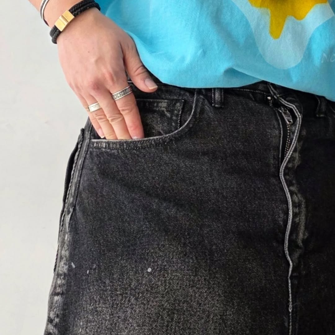 SHINYAKOZUKA / Painted Ordinary City Loose Shorts (Black)