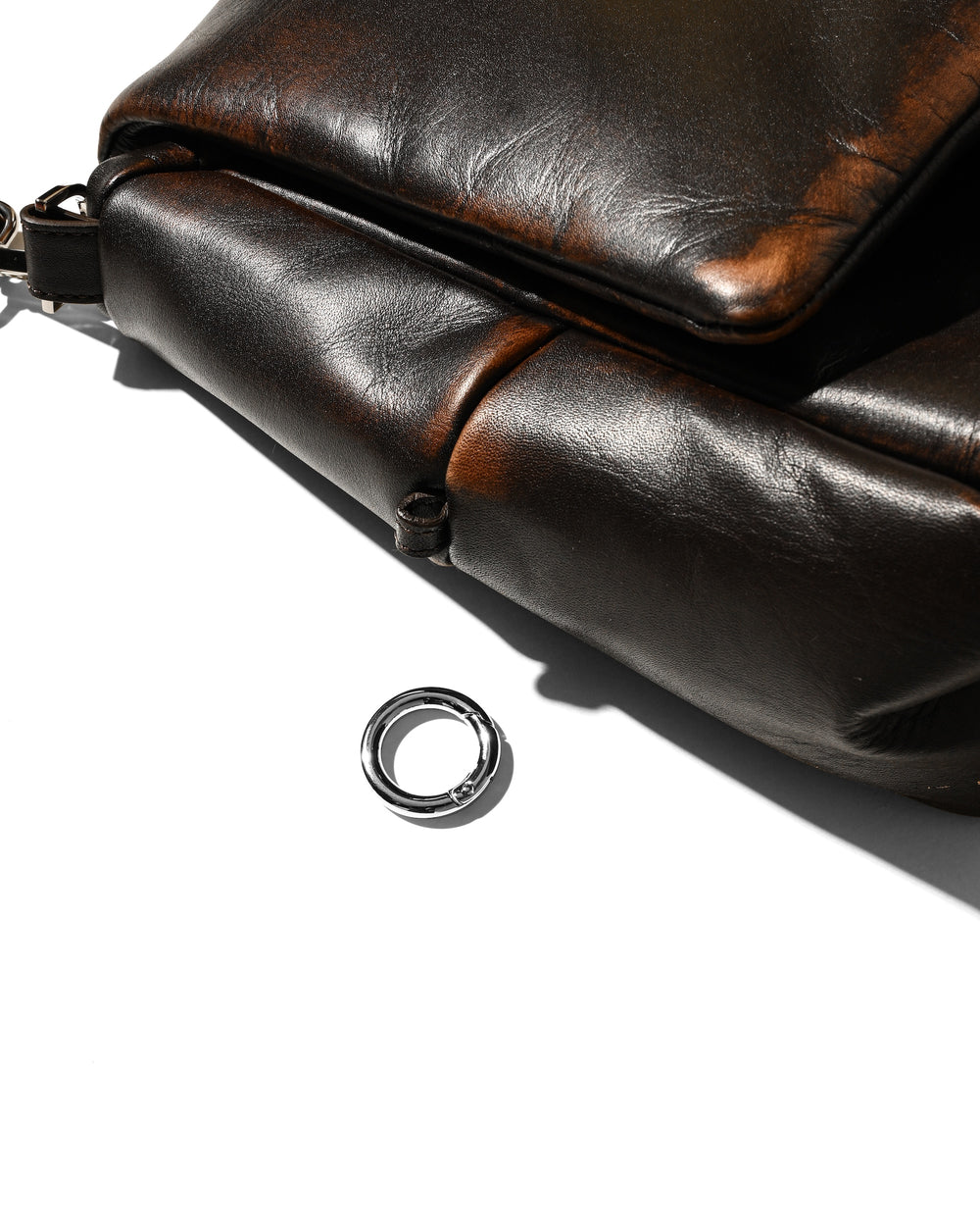 CLESSTE / Vintage Leather Padded Flap Holiday Bag (Brown)