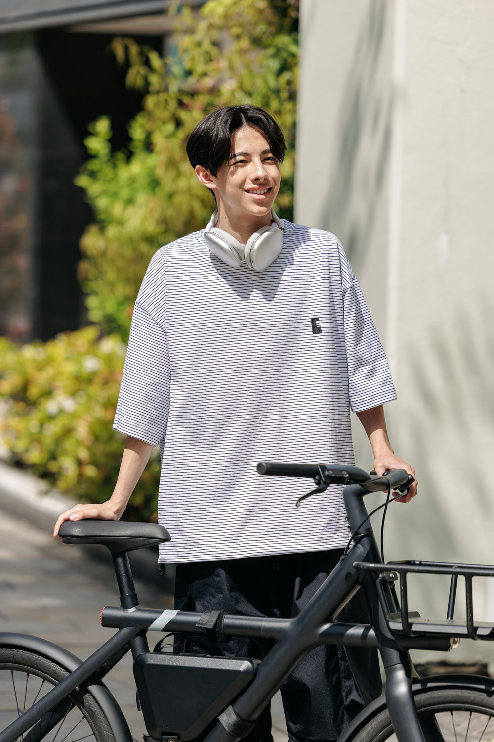 CLESSTE / 'C' Striped Massive T-Shirt With Drawstrings (White x Black)