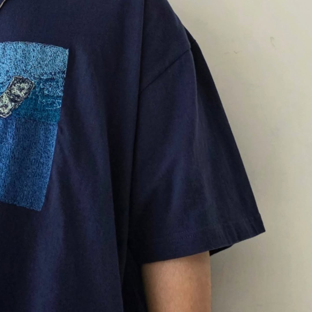 THE JEAN PIERRE / Photo EMB SS Tee (Navy)