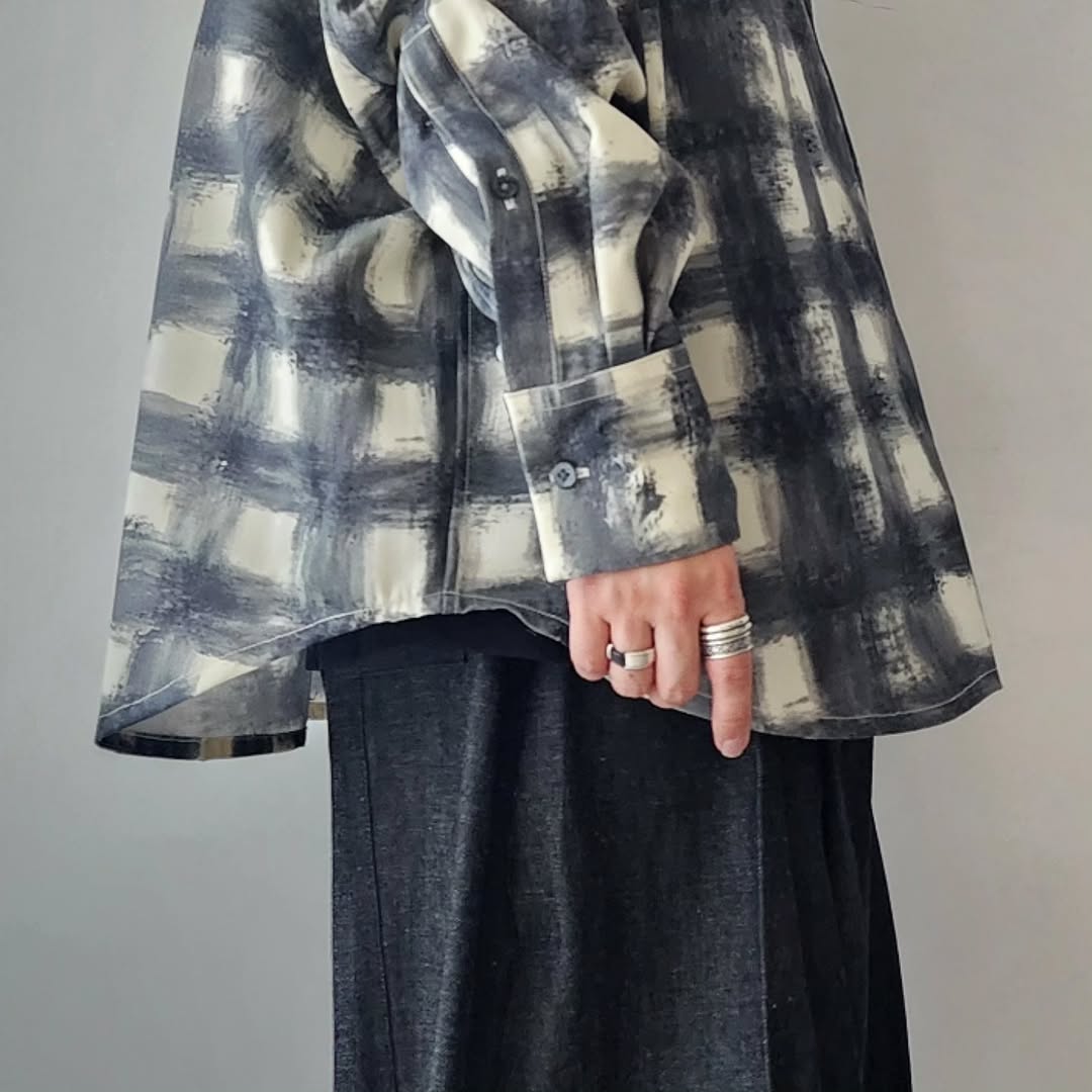 SHINYAKOZUKA / Giant Shirt