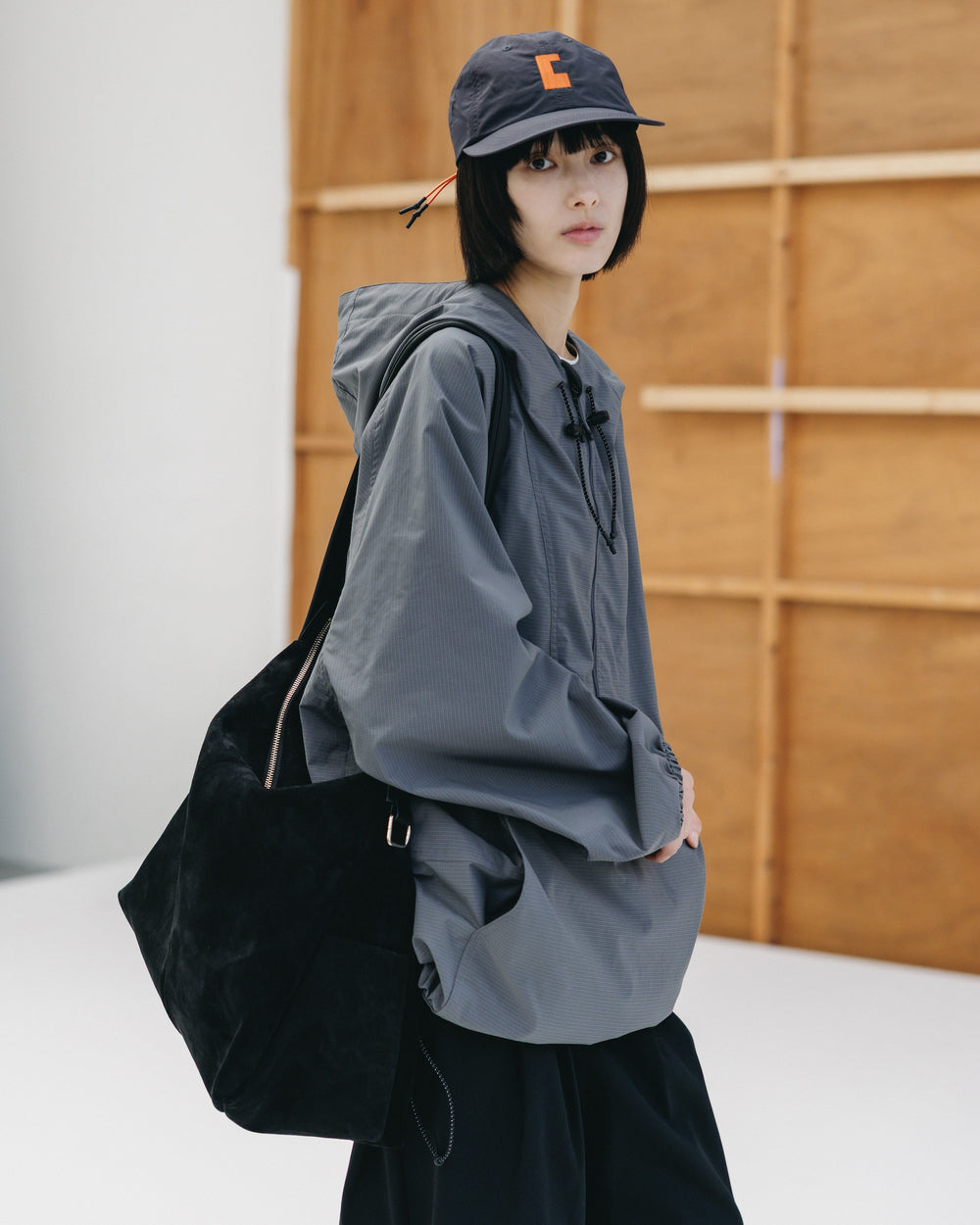 CLESSTE / Suede Nomad Bag (Black)